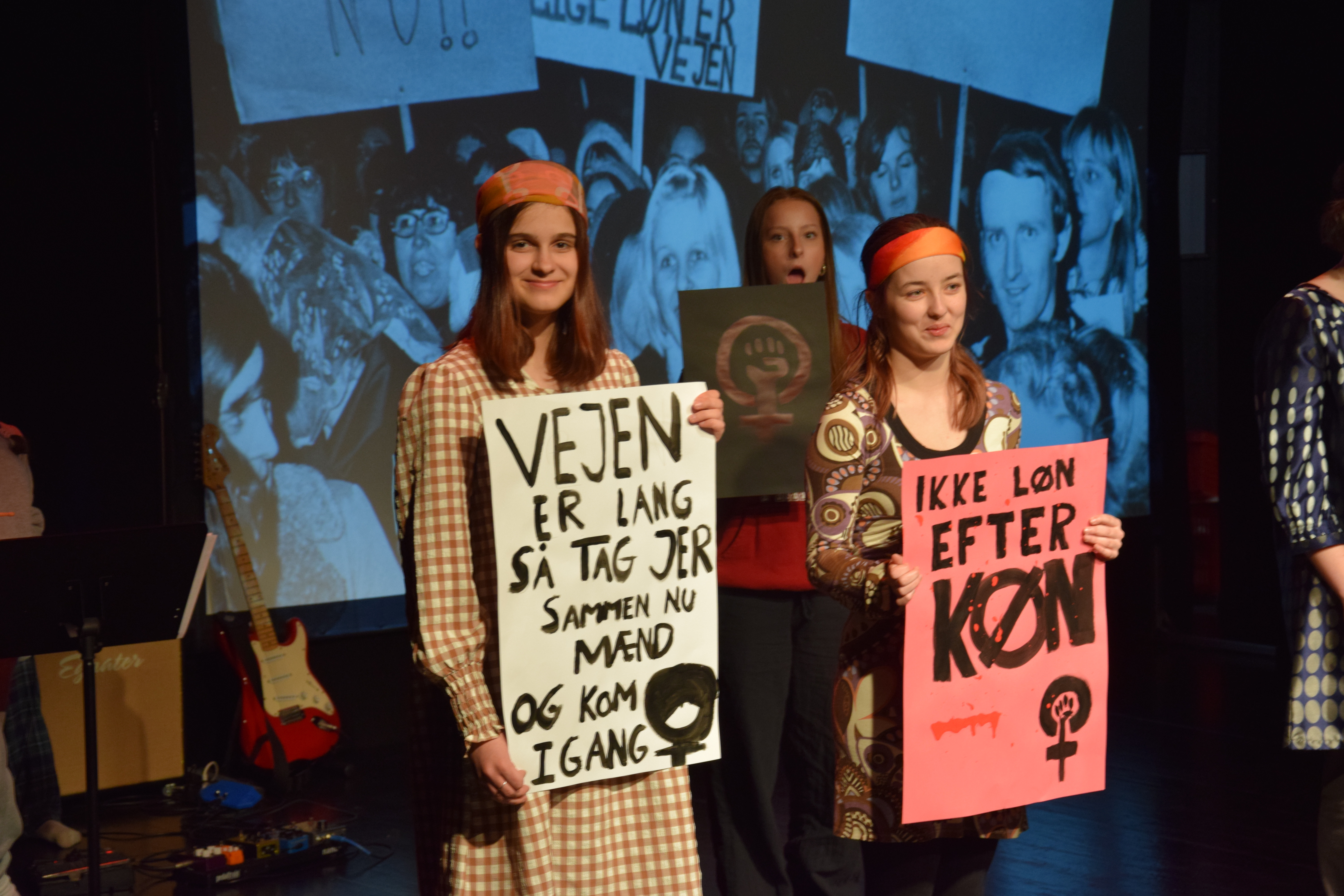 Billede af elever under fremførelsen af UCVs årlige musical 